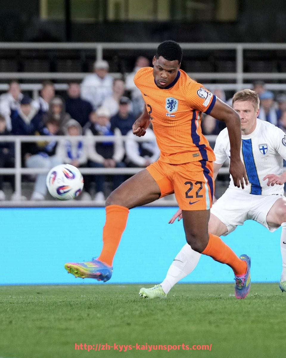 ky开云-英超球队对本土球员的数量要求及政策解读